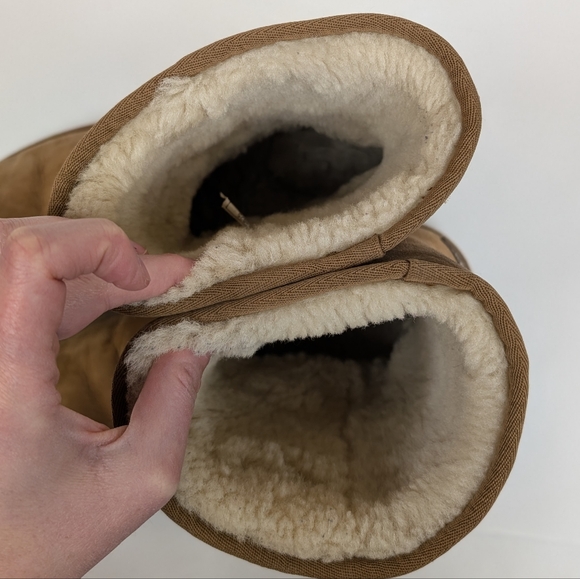 Classic chestnut brown suede and wool Ugg boots size 10 - Picture 8 of 8